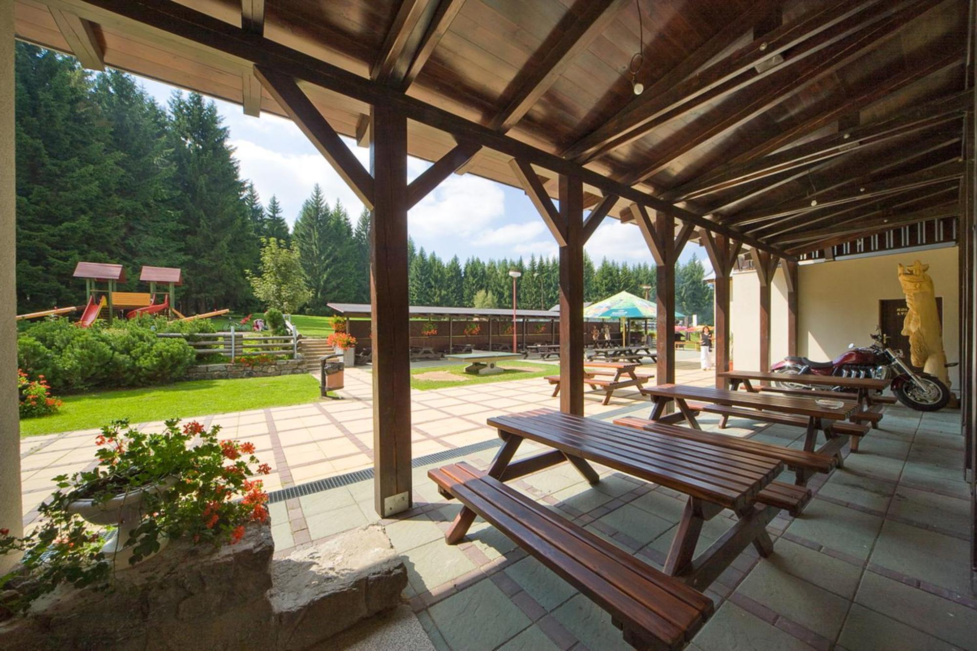 Hotel Hornik Żdżar nad Sazawą Zewnętrze zdjęcie