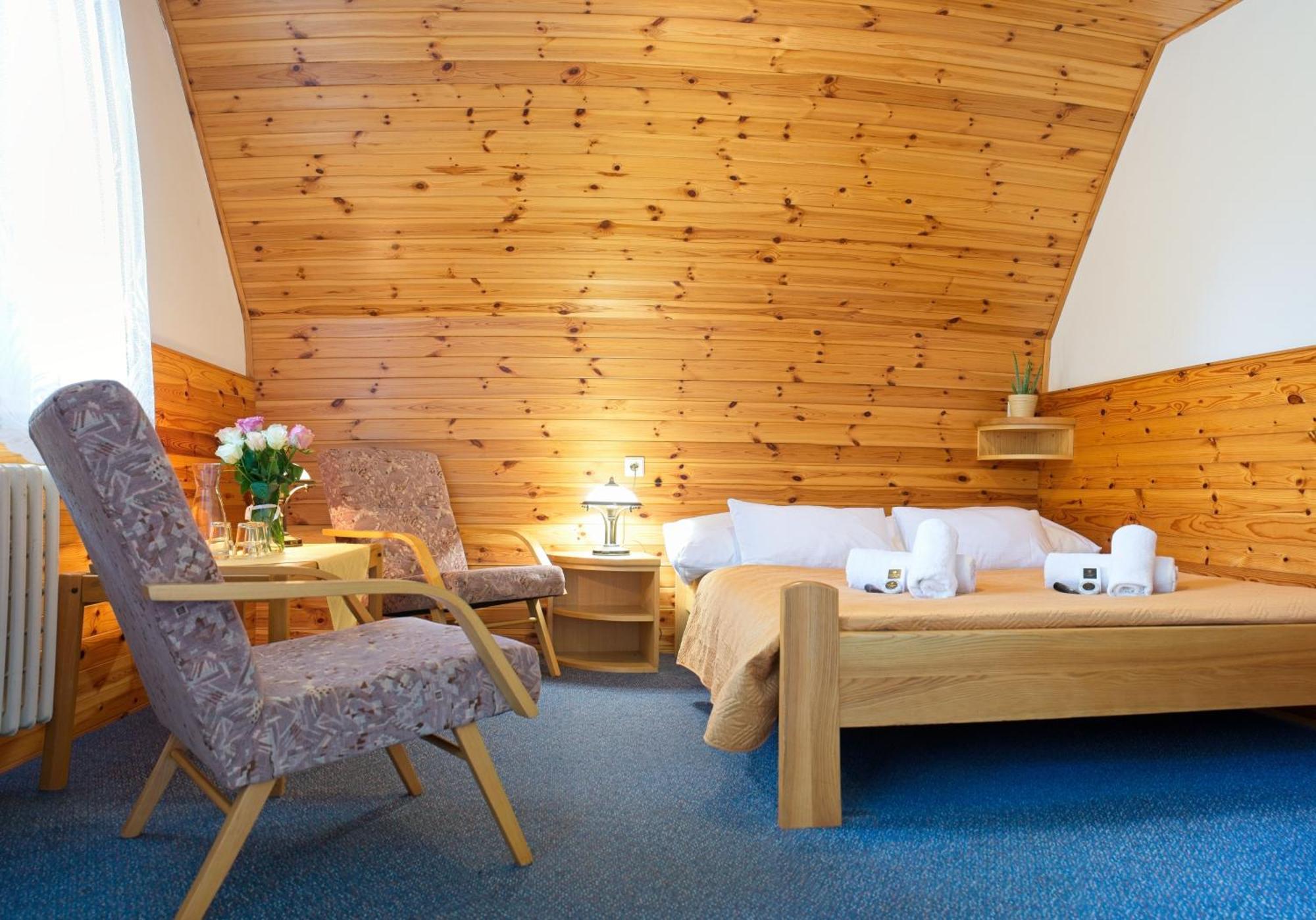 Hotel Hornik Żdżar nad Sazawą Zewnętrze zdjęcie